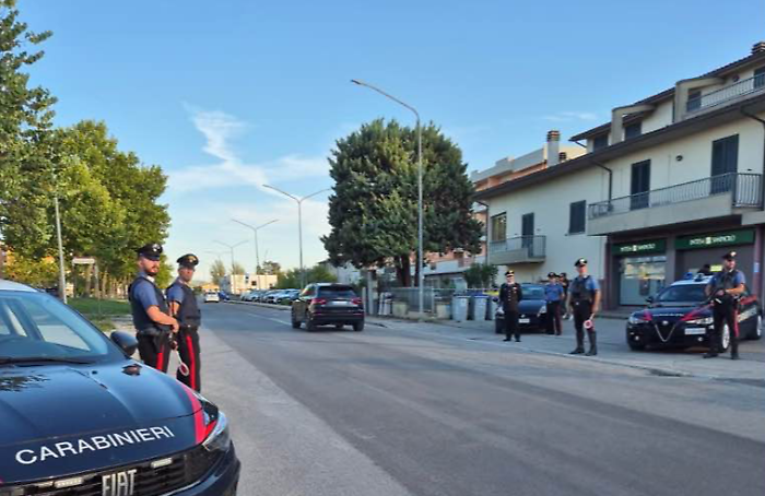 Trovato con 36 grammi di hashish e un bilancino di precisione: denunciato 47enne