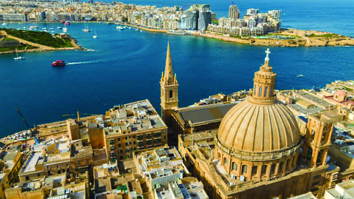 Cultura, traffico e finanza: La Valletta corre veloce tra barocco e cemento. La capitale di Malta ha migliorato notevolmente il suo volto