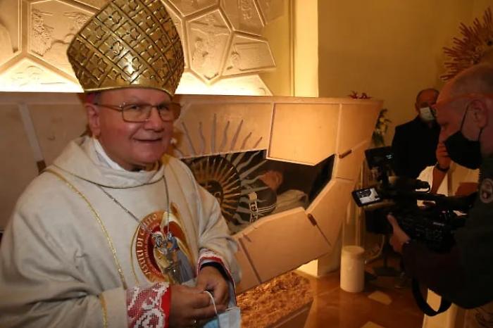 Il Vescovo Domenico Sorrentino 