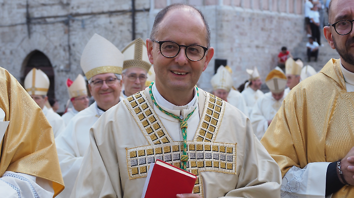 I tre anni di don Ivan Maffeis da arcivescovo della diocesi di Perugia - Città della Pieve. La lettera pastorale "Come ad amici di casa"