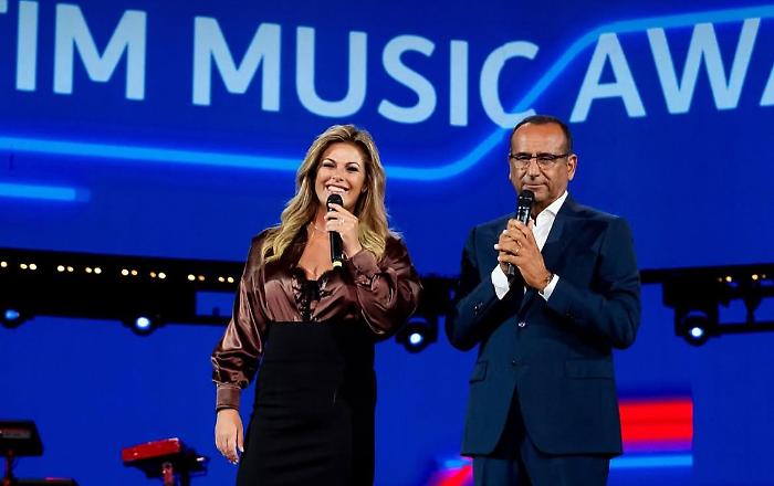Tim Music Awards 2025 stasera in tv sabato 13 settembre su Rai 1. Chi canta nella seconda serata: gli artisti