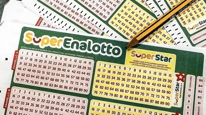 Lotto e Superenalotto, le estrazioni di oggi 