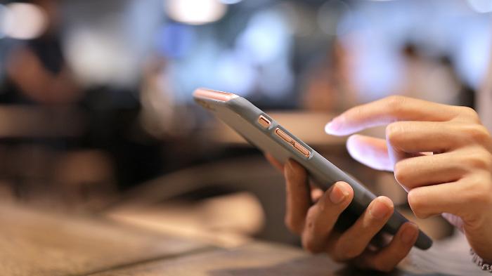 iOS 26 debutta oggi: cosa cambia e come aggiornare l’iPhone