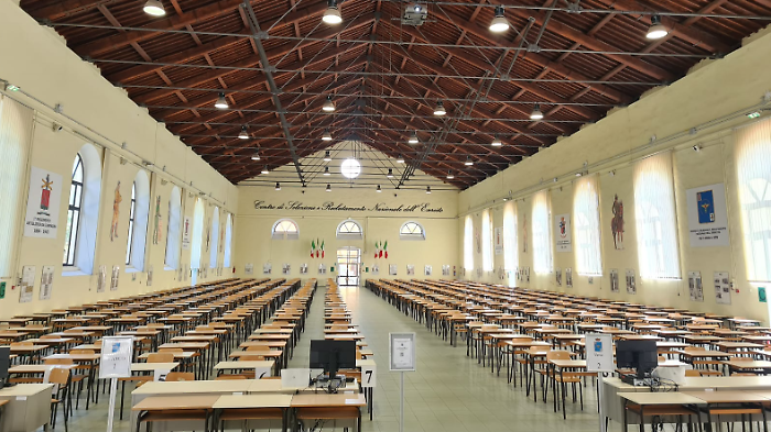 Umbria, via al maxi concorso per 124 infermieri. Oltre 3mila candidati da tutta Italia