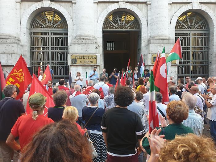 A Terni e Perugia alta adesione allo sciopero per chiedere di "fermare il massacro di Gaza". Centinaia di persone in piazza con la Cgil