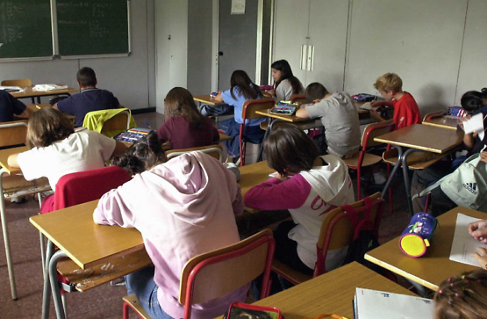 Adolescente sordo lasciato senza interprete a scuola