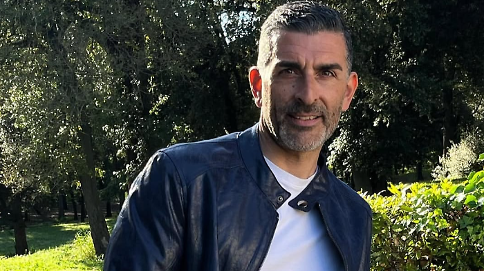Simone Di Pasquale, chi è il ballerino che ha vinto la prima edizione di Ballando con le Stelle. Vita privata, carriera e il ritorno in pista con  la Signora Coriandoli