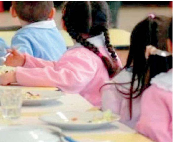 Verme in un piatto di riso a scuola: scatta la segnalazione alla Usl 1