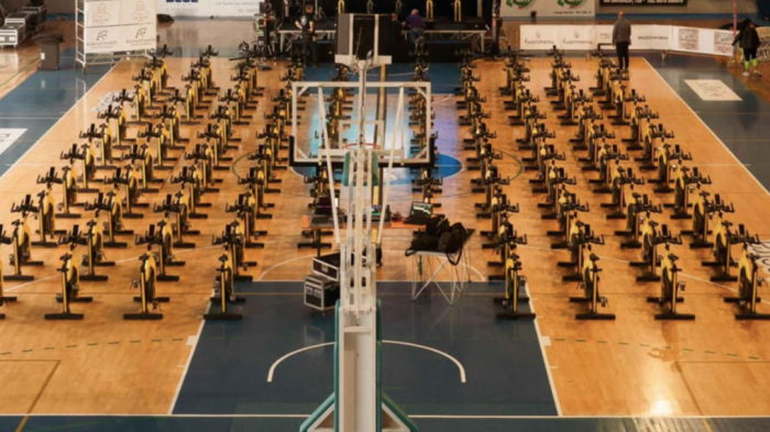 Indoor Cycling, 300 appassionati pedalano ad Arezzo al ritmo di musica guidati da master trainer nazionali