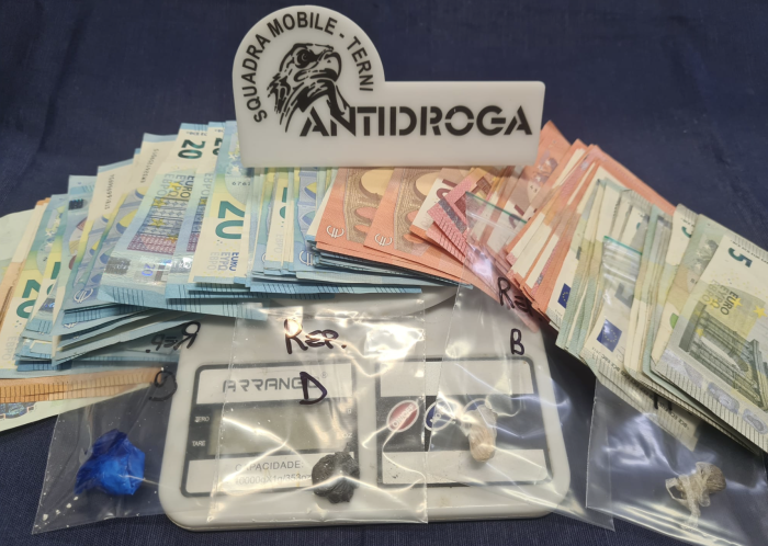 Sorpreso a cedere cocaina: arrestato un cittadino tunisino 