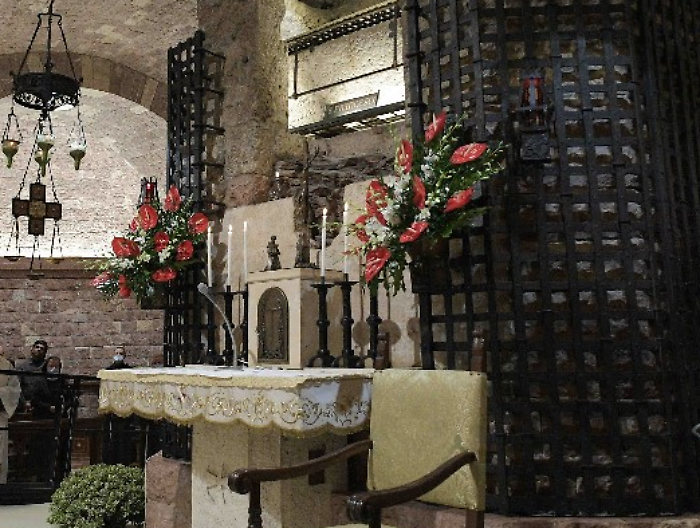 San Francesco sarà esposto al mondo: le spoglie esposte in una teca in Basilica ad Assisi. Cosa è l'ostensione