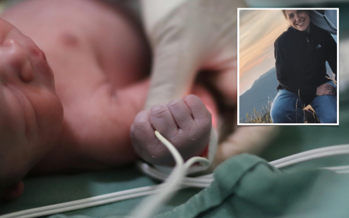 Partorisce sul divano di casa con l'aiuto dell'amica ostetrica della Asl e del 118. In 12 ore nati 5 beb&egrave; nella vallata