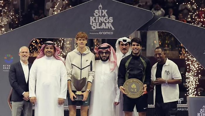 Six Kings Slam, perché i tennisti non possono giocare per tre giorni di seguito? La finale tra Sinner e Alcaraz va in scena sabato