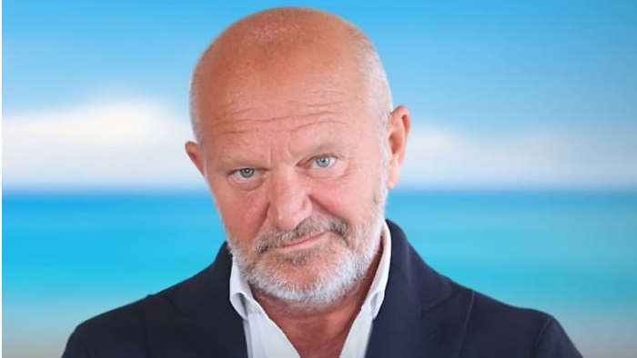 Chi è Andrea Pucci. L'origine del nome d'arte, il passato da gioielliere, il divorzio, la figlia e la relazione con Priscilla Prado