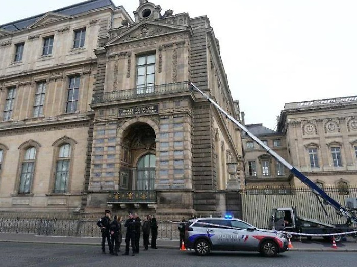 Il furto al Louvre e i colpi più sensazionali messi a segno nei musei di tutto il mondo