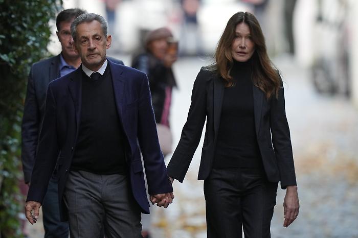 Nicolas Sarkozy entra in carcere accompagnato dalla moglie Carla Bruni: ecco le accuse e la condanna