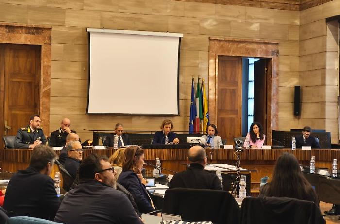 Terni, il prefetto Orlando al Consiglio Territoriale per l’Immigrazione: "Impegno per abbattere le barriere all'integrazione"