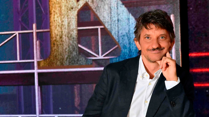 Realpolitik, anticipazioni di stasera 19 novembre: sicurezza, overtourism e aggiornamenti  sul caso Adinolfi