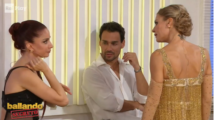 Fabio Fognini, il "pettegolo" di Ballando con le Stelle. Andrea Delogu: "Lo adoro"