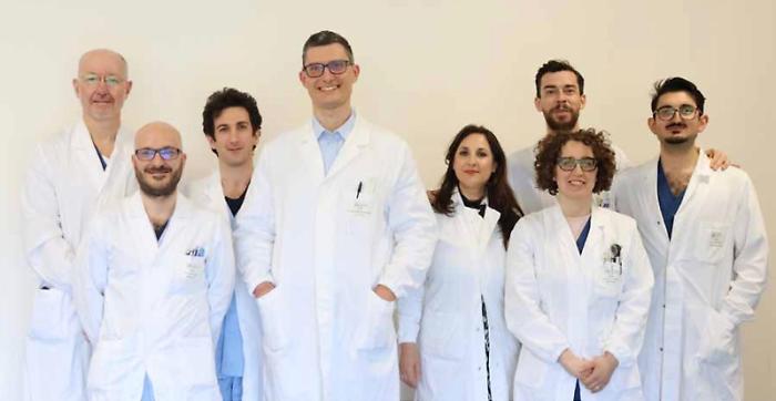 Terni, all'Ospedale Santa Maria eseguiti interventi mini-invasivi dalla bocca per due pazienti con rari tumori al collo