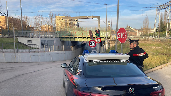 Rissa fuori da un locale, due giovani si recano al Pronto Soccorso. Identificate e denunciate sei persone, tra cui un minorenne 