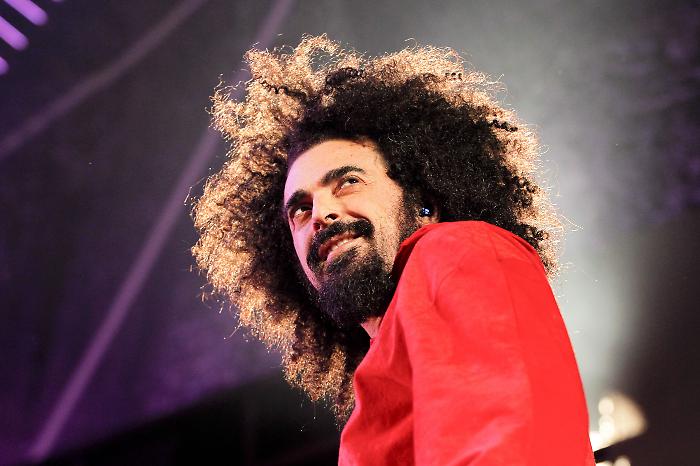 Caparezza in tour con Orbit Orbit: il rapper ha annunciato oltre 20 date estive