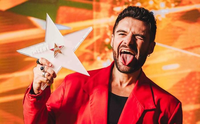Joe Romano, chi è l'artista vincitore di Italia's Got Talent: canta da quando ha 4 anni. Il percorso nello show