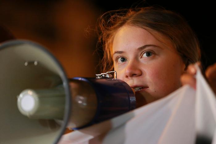 Greta Thunberg, 7 curiosità sull'attivista: la madre famosa, la malattia e la copertina da record del Time