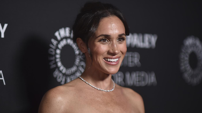 Meghan Markle torna a recitare dopo otto anni, la reazione di Harry. Ecco il ruolo che interpreterà accanto a Lily Collins e Brie Larson