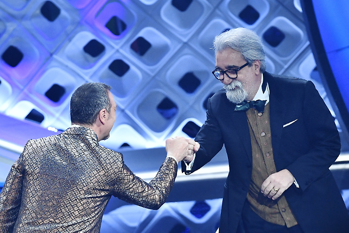 Addio a Peppe Vessicchio. Le reazioni del mondo dello spettacolo: da Carlo Conti a Fabio Fazio, fino a Fedez