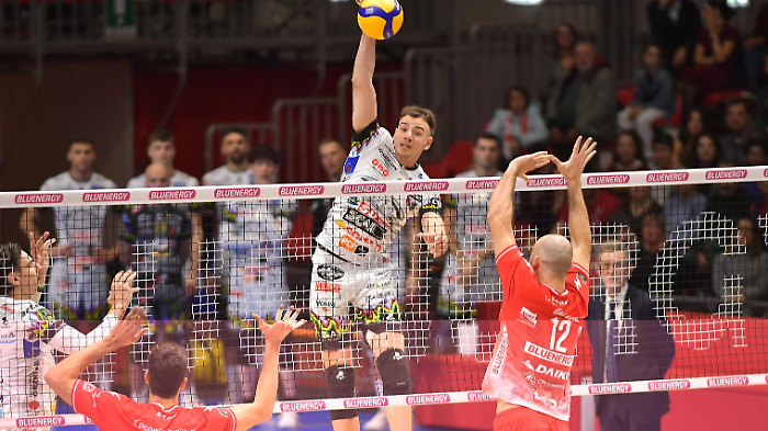 Brivido Sir a Piacenza: Perugia la ribalta al tie-break (3-2)