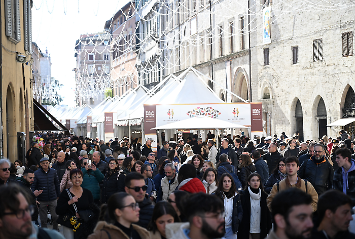 Eurochocolate, le misure straordinarie per la circolazione: come cambia la viabilità per bus e auto 