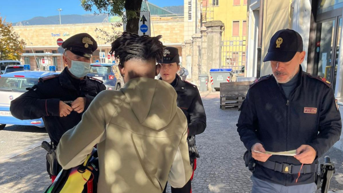 Operazione Alto Impatto a Terni: oltre 160 persone identificate e due locali chiusi