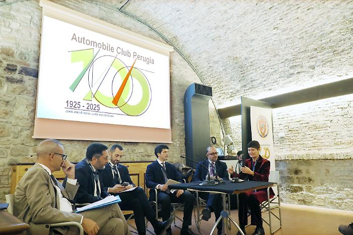 Quando il conducente diventa passeggero. Rischi e opportunità della guida autonoma: "Rivoluzionerà il mondo delle assicurazioni"