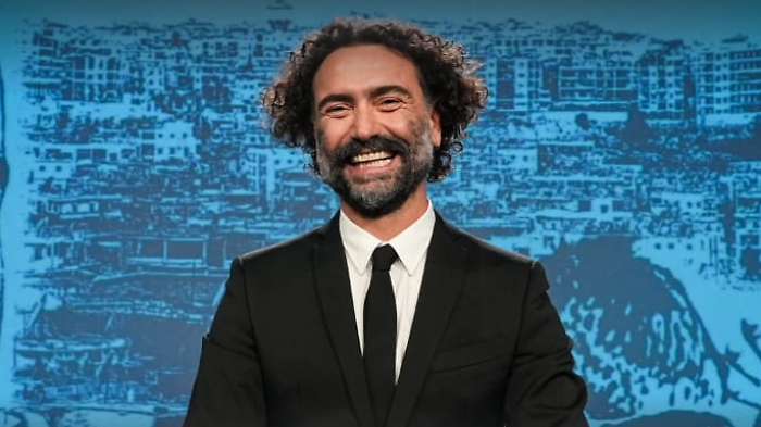 Le Iene Inside cambia giorno e passa al venerdì. Le anticipazioni di stasera 14 novembre: "Italia, una terra promessa?"