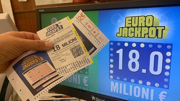 Eurojackpot, estrazione di oggi venerd&igrave; 14 novembre: i numeri vincenti. Il jackpot sale a 18 milioni