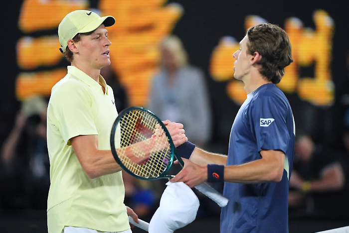 Sinner contro de Minaur, in palio un pass per la finale di Torino. Dodici precedenti, un solo vincitore: dalle Next Gen Finals al 500 di Vienna 
