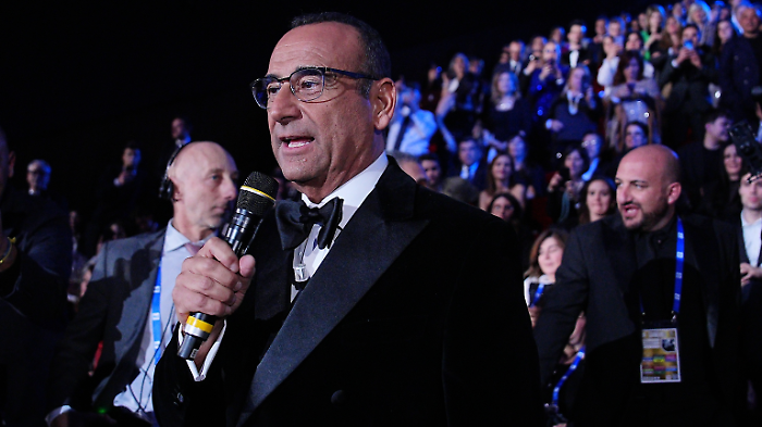 Sanremo, ultime ore per le candidature. La lista dei big sta per essere definita: quando saranno annunciati i cantanti in gara 