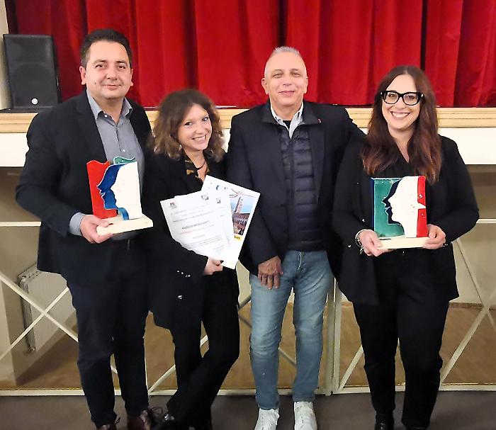 Gubbio, doppio premio al Teatro della Fama: quarant'anni di successi 