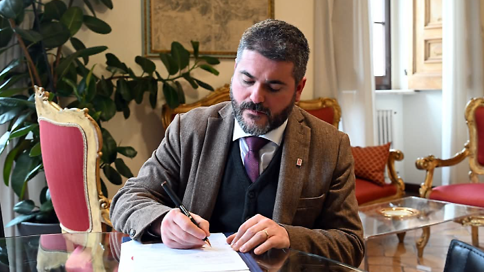 Il governo boccia la legge sull'energia: "Troppo permissiva". L'assessore De Luca: "Un attacco diretto all'Umbria"