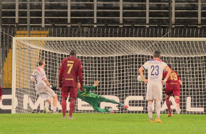 Buon pari (1-1) del Gubbio a Ravenna: ci pensa La Mantia su rigore, che occasione Minta