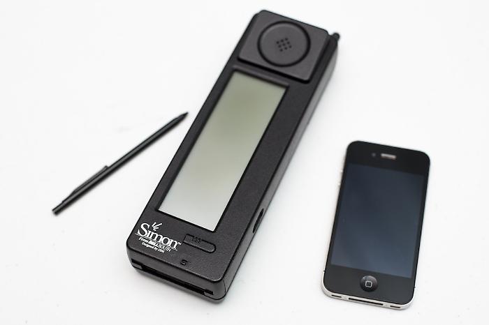 L&rsquo;IBM Simon e un telefono moderno