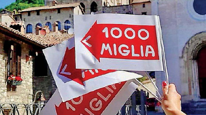 Torna la Mille Miglia con sosta in pieno centro