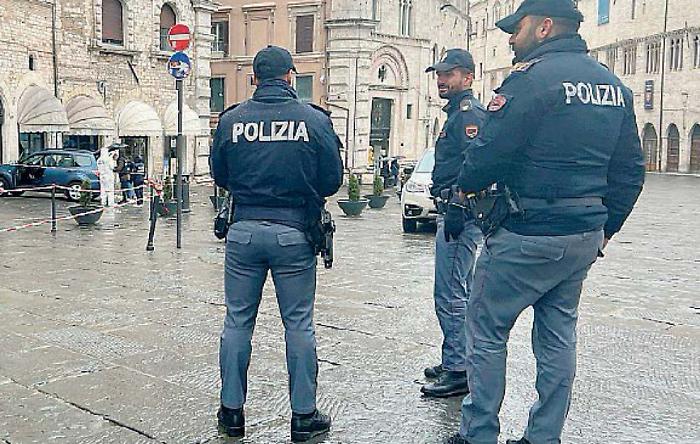 Accoltellato in centro, un fermo