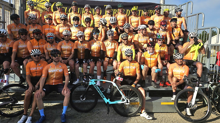 Un gruppo del Team Mat&egrave;