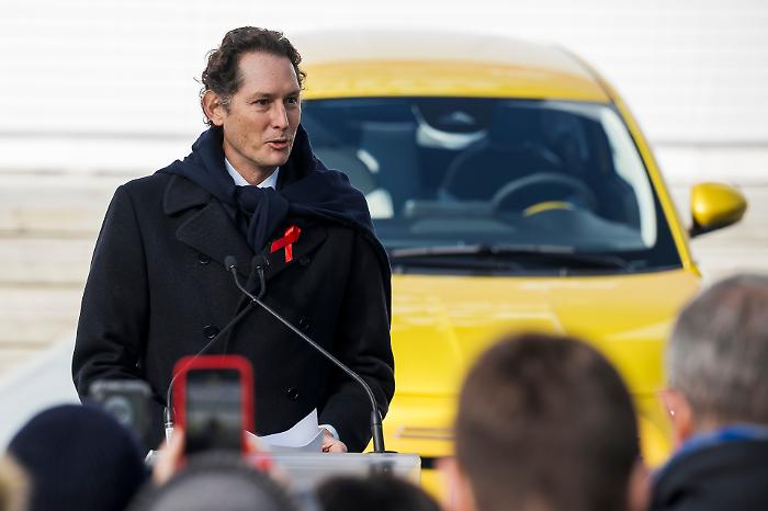 La nuova 500 Hybrid si presenta a Mirafiori. John Elkann: "A Torino batte il cuore Fiat"