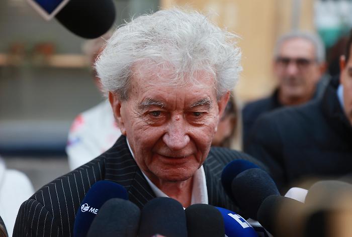 Delitto di Garlasco, l'avvocato Lovati e i risultati sul dna sotto le unghie di Chiara Poggi: "Anticipazione inaudita, &egrave; un atto di terrorismo"