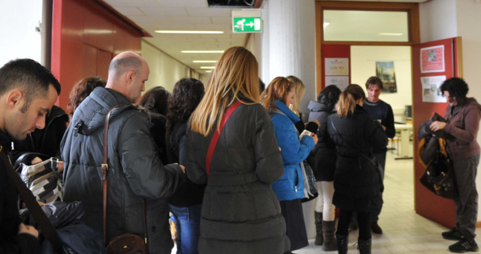 Concorso Pnrr per 3.533 aspiranti prof, prevista una soglia di sbarramento per accedere all’orale    