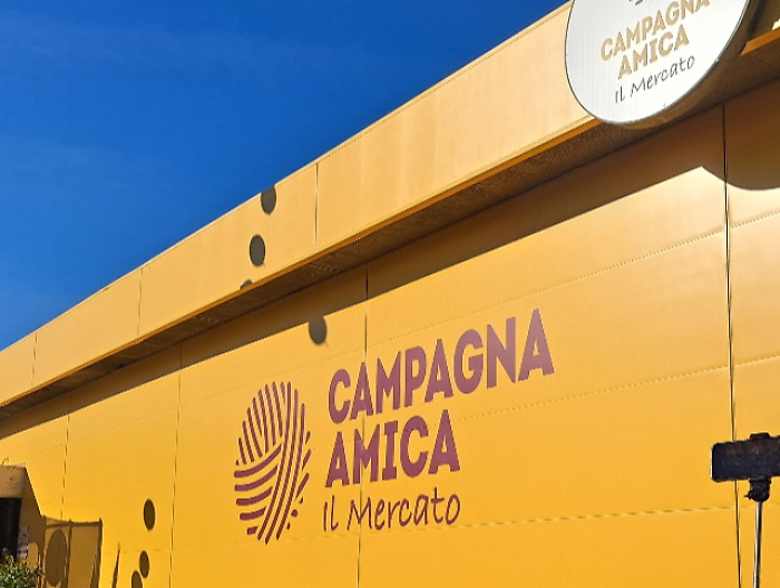 Terni, al Mercato coperto di Largo Manni pomeriggio con "Pet&rsquo;s Amore!&rdquo;: sfilata per cani e adozioni