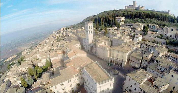 Nasce il Comitato del centro storico di Assisi. I residenti: "La città è meta di milioni di visitatori ma non bisogna dimenticare chi la abita stabilmente"